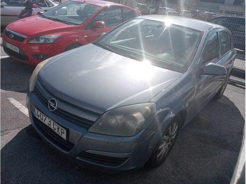 opel astra h berlina del año 2004