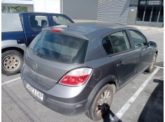 opel astra h berlina del año 2004 2