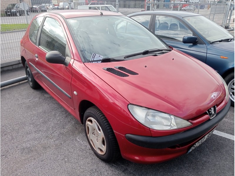 peugeot 206 berlina del año 2001