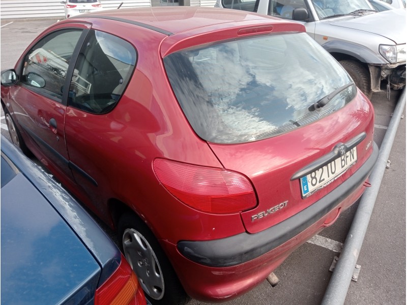 peugeot 206 berlina del año 2001
