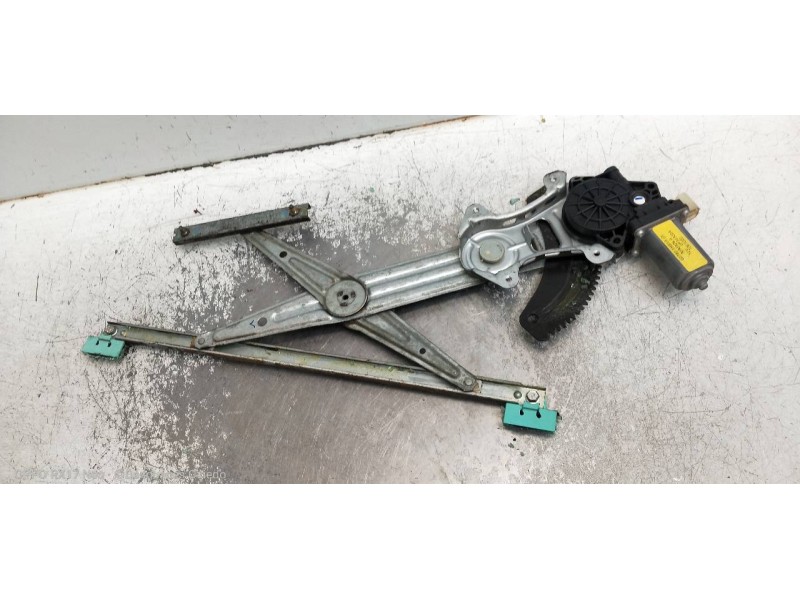 Recambio de elevalunas delantero derecho para nissan note acenta referencia OEM IAM 807003BB0A 827301HB1A 5P