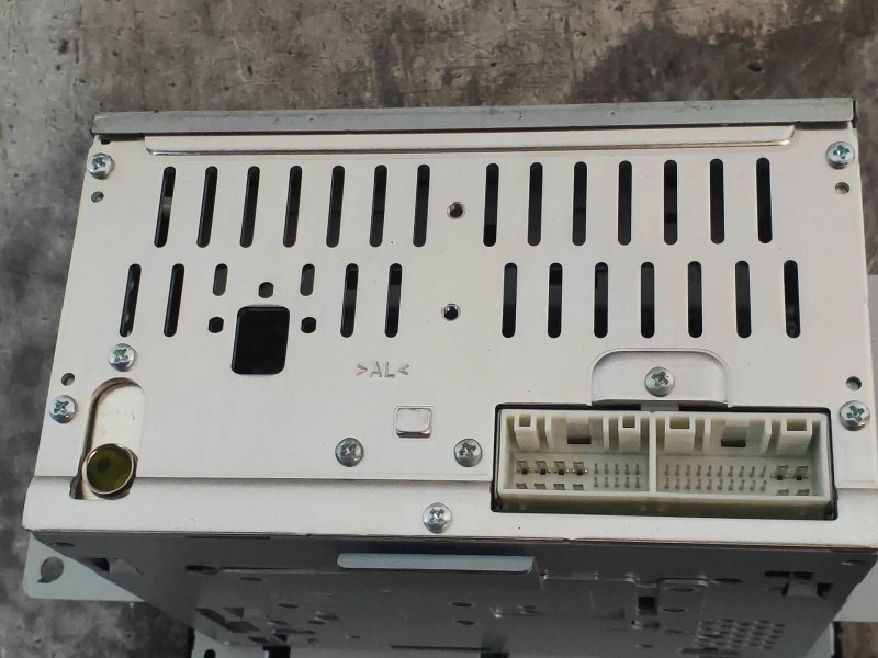 Recambio de sistema audio / radio cd para kia rio basic referencia OEM IAM 961701W700CA  