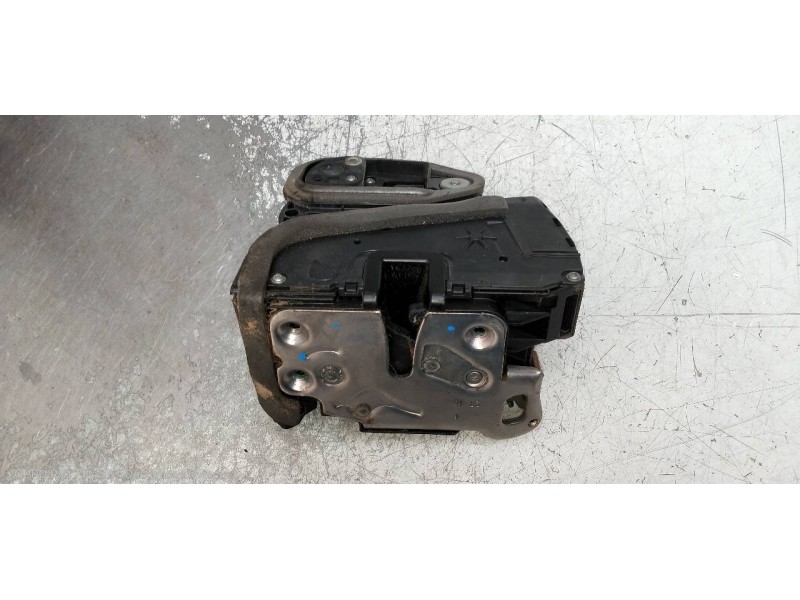 Recambio de motor cierre centralizado delantero izquierdo para opel astra k lim. 5türig 1.6 cdti dpf referencia OEM IAM   