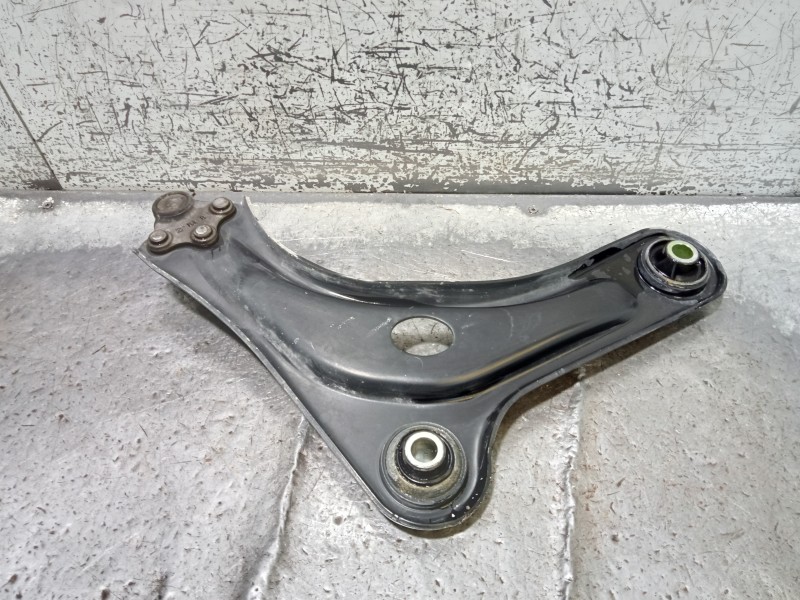 Recambio de brazo suspension inferior delantero izquierdo para peugeot 2008 (p1) 1.5 blue-hdi fap referencia OEM IAM   