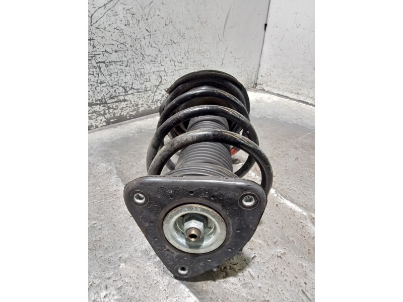 Recambio de amortiguador delantero derecho para volvo v40 basis referencia OEM IAM 3005186  