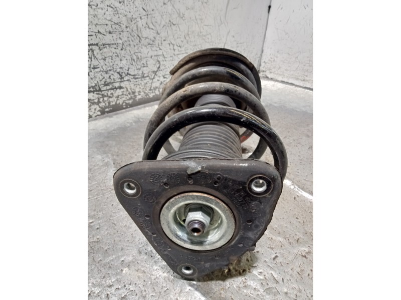 Recambio de amortiguador delantero izquierdo para volvo v40 basis referencia OEM IAM 3005186  