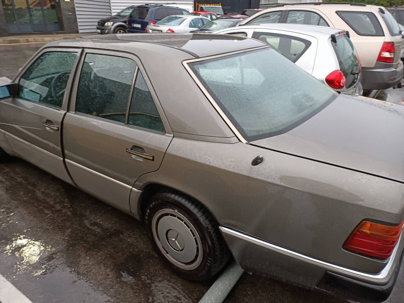 mercedes clase e (w124) berlina del año 1996