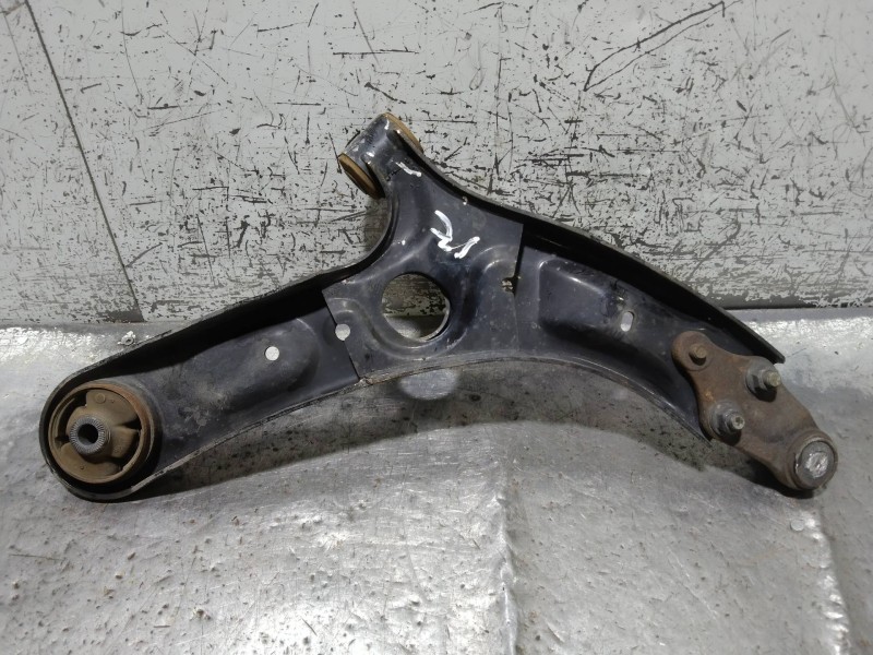 Recambio de brazo suspension inferior delantero izquierdo para kia cee´d drive referencia OEM IAM 54500A2600  