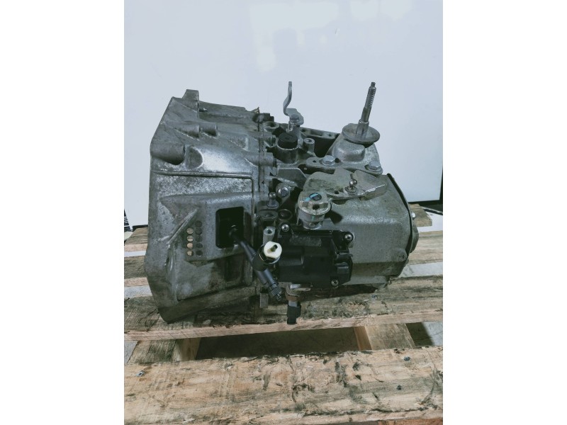 Recambio de caja cambios para citroen c4 lim. seduction referencia OEM IAM 20EA08 1533568 6V