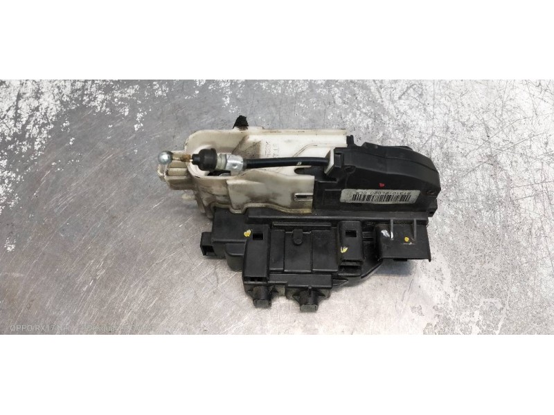 Recambio de motor cierre centralizado delantero izquierdo para hyundai i30 1.4 cat referencia OEM IAM 813102L020  
