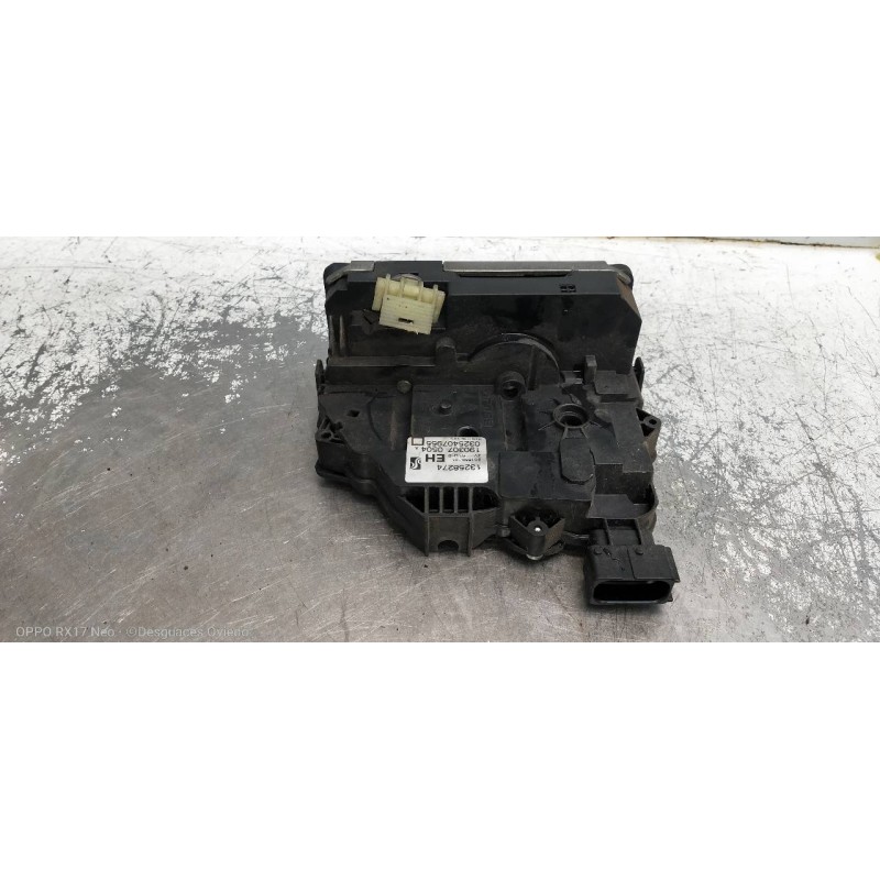 Recambio de motor cierre centralizado delantero derecho para opel corsa d 1.3 16v cdti cat (z 13 dth / l4i) referencia OEM IAM 1