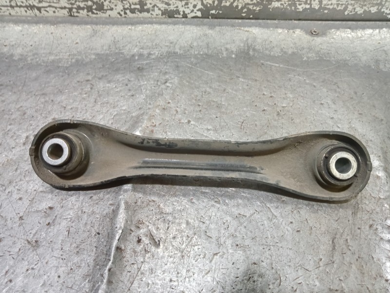 Recambio de brazo suspension superior trasero derecho para volvo v40 basis referencia OEM IAM   