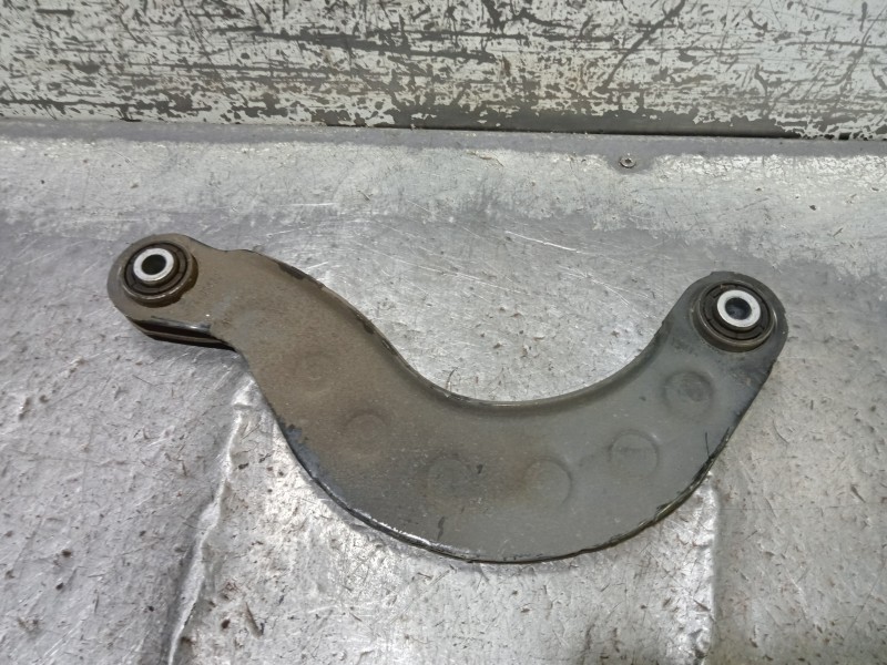 Recambio de brazo suspension superior trasero derecho para volvo v40 basis referencia OEM IAM   