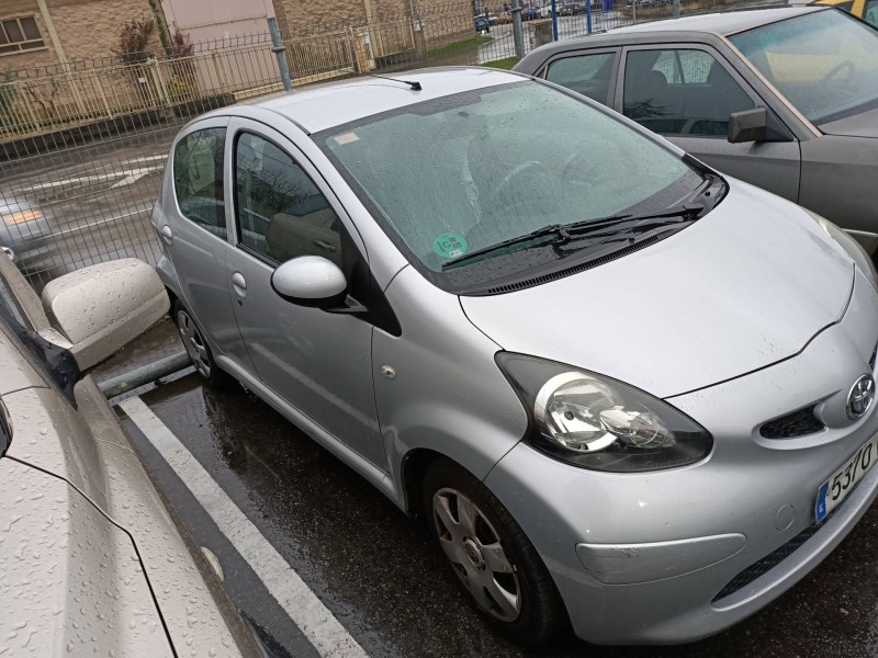 toyota aygo (kgb/wnb) del año 2008