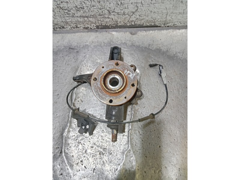 Recambio de mangueta delantera derecha para peugeot 5008 confort referencia OEM IAM   