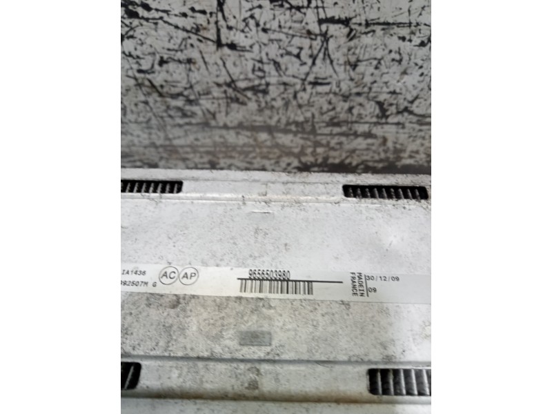 Recambio de intercooler para peugeot 5008 confort referencia OEM IAM 9656509380  