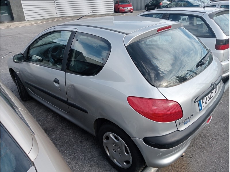 peugeot 206 berlina del año 1999