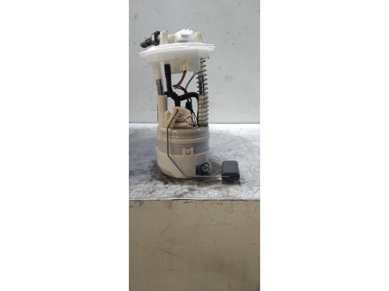 Recambio de bomba combustible para nissan note acenta referencia OEM IAM 170403VU0A  