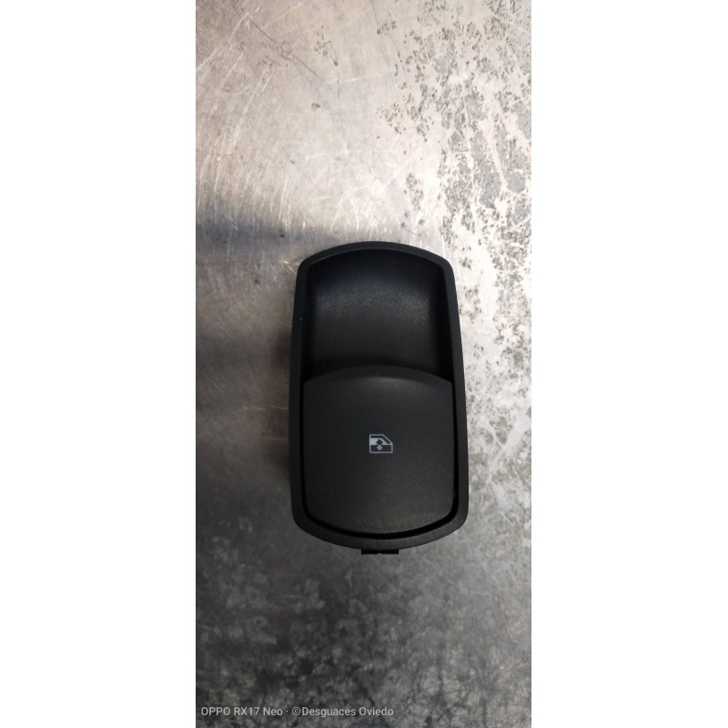 Recambio de mando elevalunas delantero derecho para opel corsa d 1.3 16v cdti cat (z 13 dth / l4i) referencia OEM IAM 13189333  