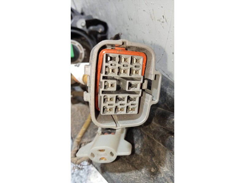 Recambio de faro derecho para mazda 3 lim. (bl) 2.2 turbodiesel cat referencia OEM IAM   