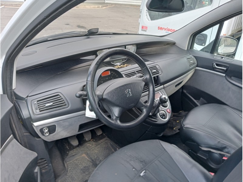 peugeot 807 del año 2011