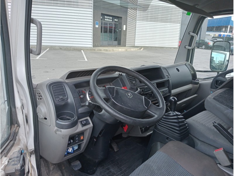 renault maxity del año 2008