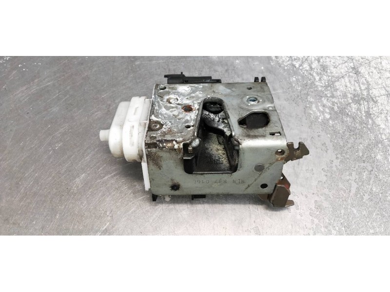 Recambio de motor cierre centralizado delantero derecho para audi a3 (8l) 1.9 tdi ambiente referencia OEM IAM 8L1837016C  5P
