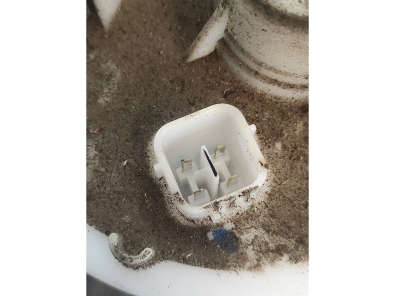 Recambio de bomba combustible para kia rio basic referencia OEM IAM 311101R200 1000992490 