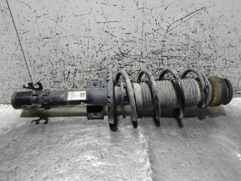 Recambio de amortiguador delantero derecho para audi a1 sportback (8xf) attraction referencia OEM IAM 6C0413031CC  