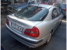 mitsubishi carisma berlina 5 (da0) del año 2001 2