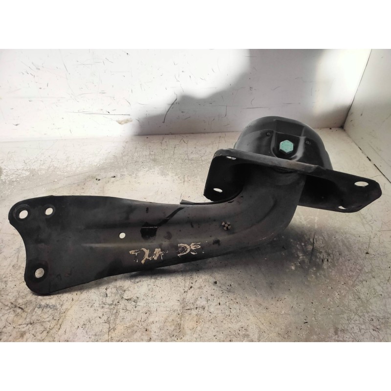 Recambio de brazo suspension inferior trasero derecho para audi a3 (8p) 3.2 ambition quattro referencia OEM IAM   5Q0505323C