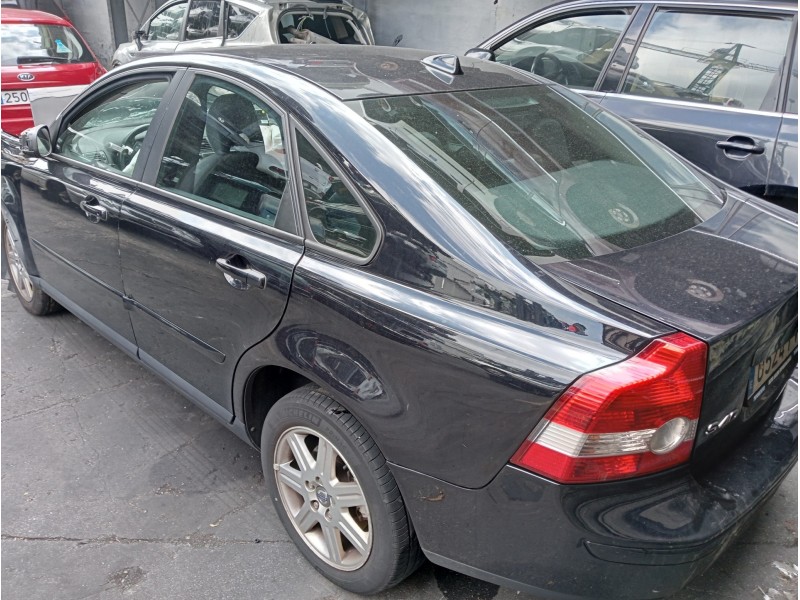 volvo s40 berlina del año 2007