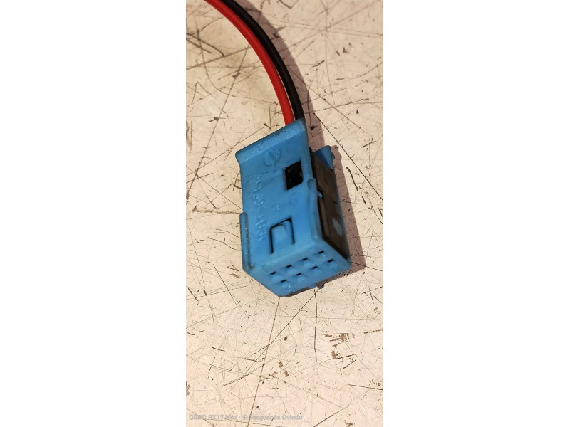 Recambio de motor cierre centralizado trasero izquierdo para mercedes clase c (w203) familiar 2.2 cdi cat referencia OEM IAM 230