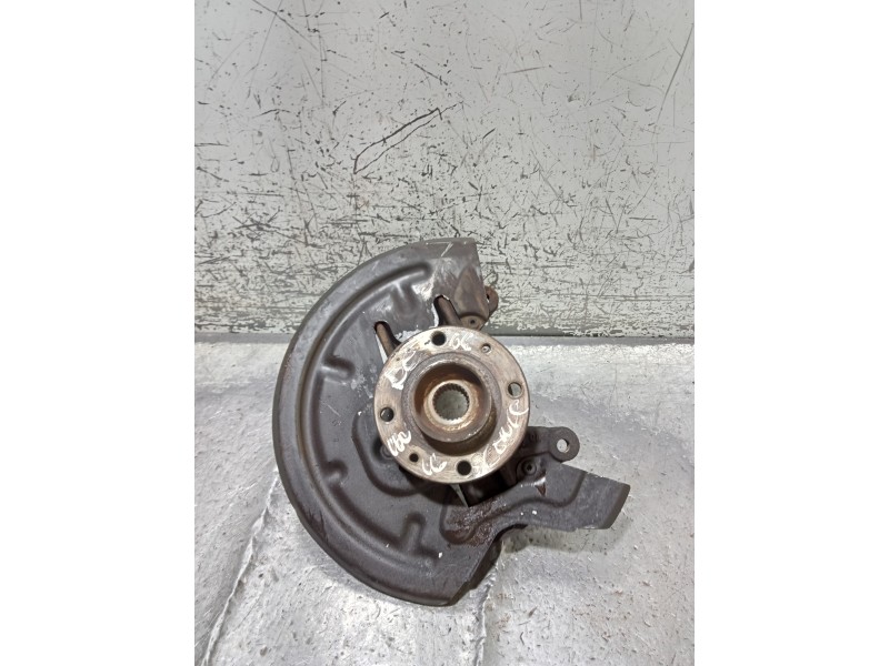 Recambio de mangueta delantera derecha para renault scenic ii dynamique referencia OEM IAM   