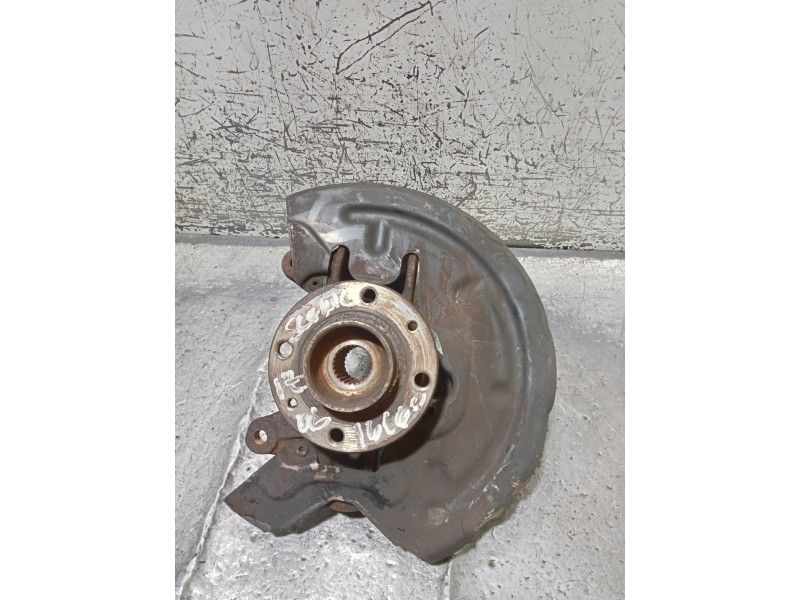 Recambio de mangueta delantera izquierda para renault scenic ii dynamique referencia OEM IAM   