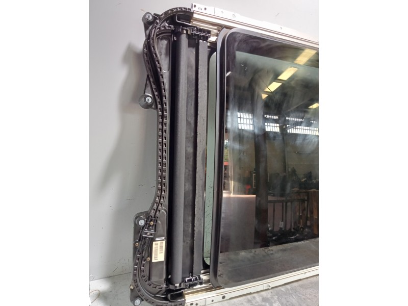 Recambio de techo electrico para bmw serie x1 (f48) sdrive18d referencia OEM IAM 728737013  