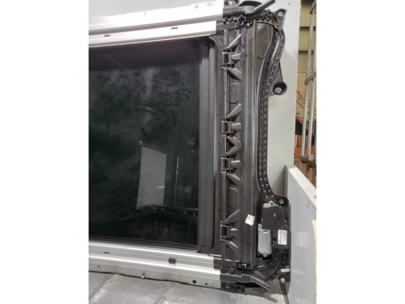 Recambio de techo electrico para bmw serie x1 (f48) sdrive18d referencia OEM IAM 728737013  