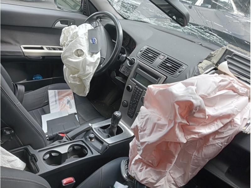 volvo s40 berlina del año 2007