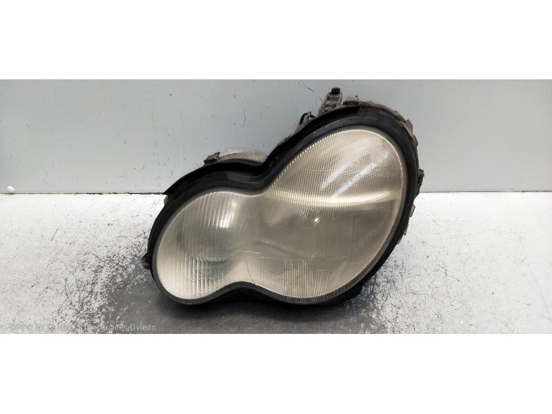 Recambio de faro izquierdo para mercedes clase c (w203) familiar 2.2 cdi cat referencia OEM IAM A2038200161 0301166201 