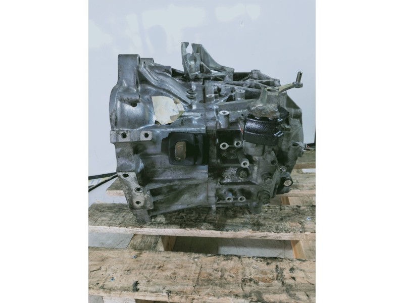 Recambio de caja cambios para toyota corolla verso (r1) 2.2 turbodiesel cat referencia OEM IAM A7434926  6V