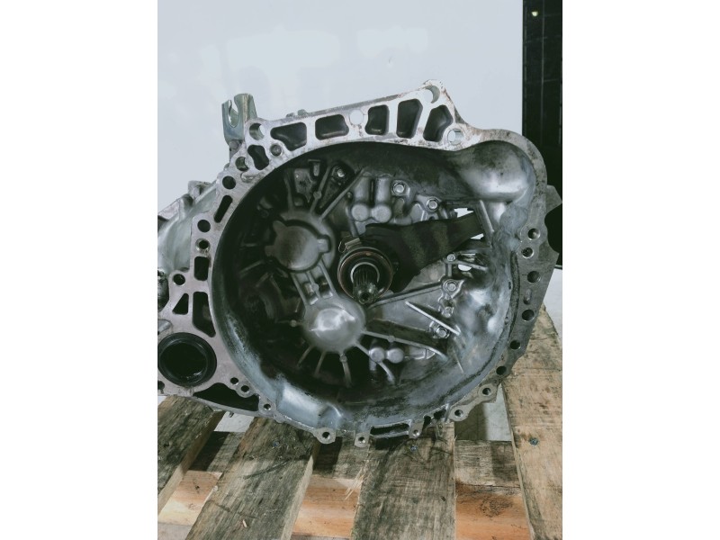 Recambio de caja cambios para toyota corolla verso (r1) 2.2 turbodiesel cat referencia OEM IAM A7434926  6V