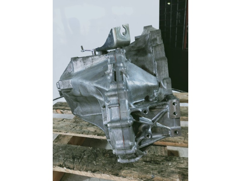 Recambio de caja cambios para toyota corolla verso (r1) 2.2 turbodiesel cat referencia OEM IAM A7434926  6V