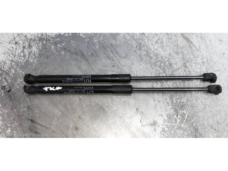 Recambio de amortiguadores maletero / porton para kia cee´d drive referencia OEM IAM 81770A2000 81780A2000 