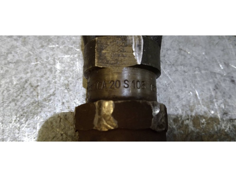 Recambio de inyector para citroen saxo 1.5 d sx referencia OEM IAM KCA20S106  