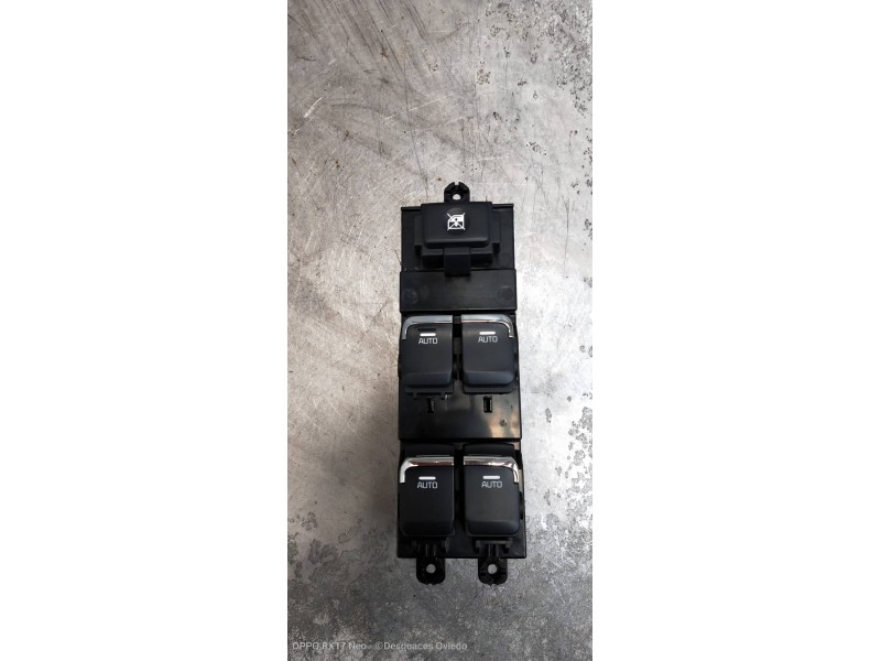 Recambio de mando elevalunas delantero izquierdo para kia cee´d drive referencia OEM IAM 93570A2200 4C24901000 