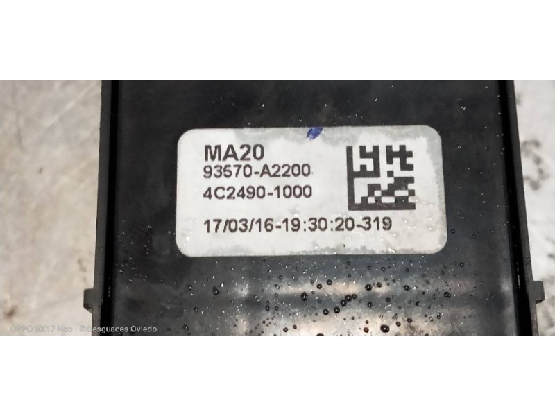 Recambio de mando elevalunas delantero izquierdo para kia cee´d drive referencia OEM IAM 93570A2200 4C24901000 