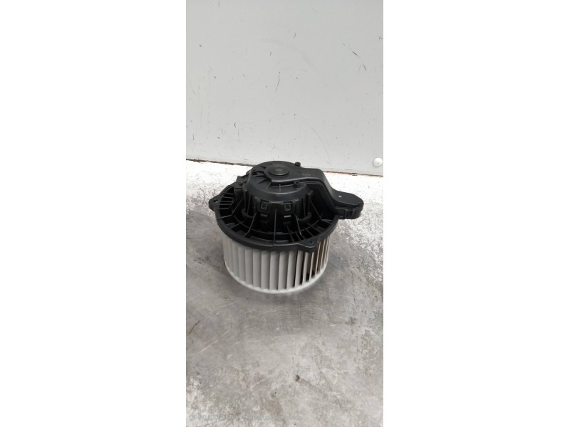 Recambio de motor calefaccion para kia cee´d drive referencia OEM IAM F00S3B2474  