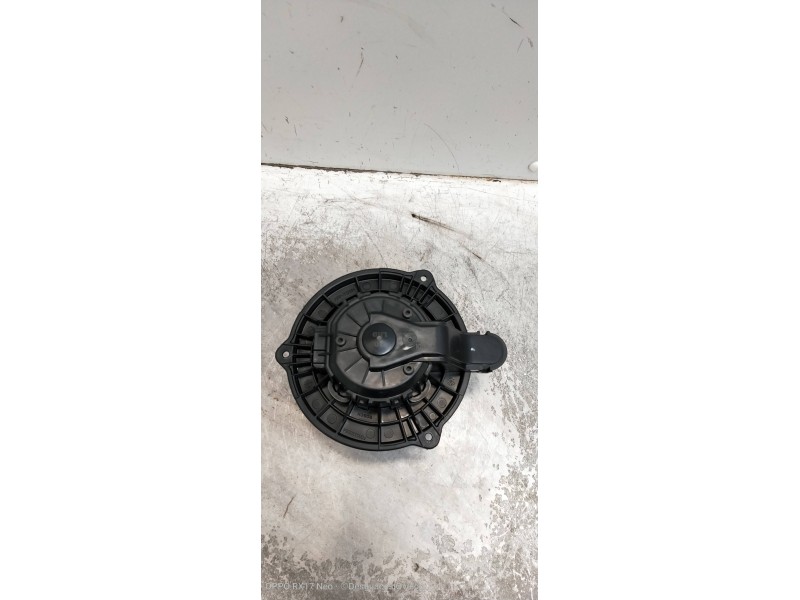 Recambio de motor calefaccion para kia cee´d drive referencia OEM IAM F00S3B2474  