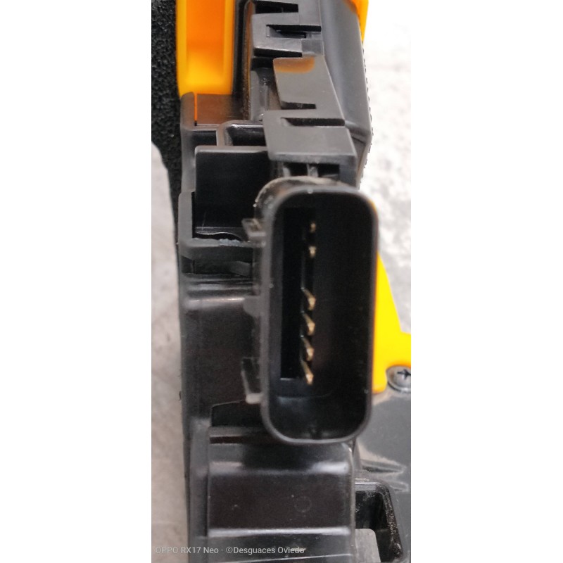 Recambio de motor cierre centralizado delantero izquierdo para kia cee´d drive referencia OEM IAM 81310A2400  