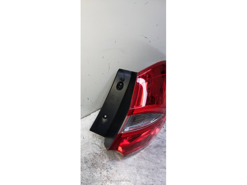 Recambio de piloto trasero derecho para kia cee´d drive referencia OEM IAM   